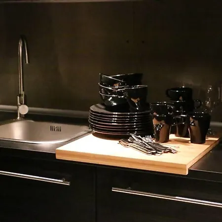 Shinning Apartman *